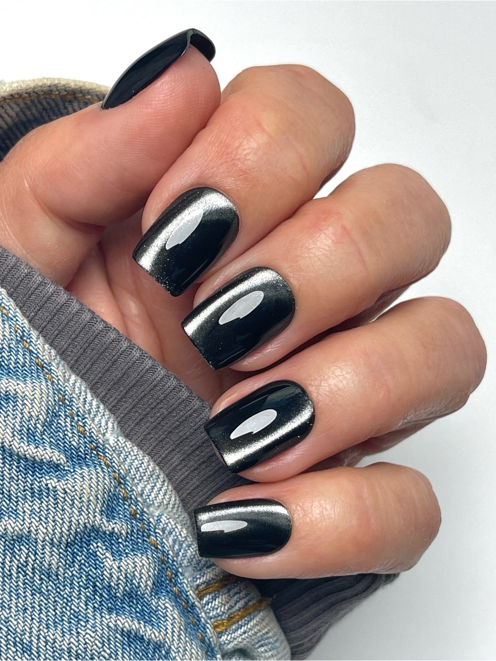 π¨New Release Red Aspen Cat Eye Short Coffin Press-On Nails - Black Finish